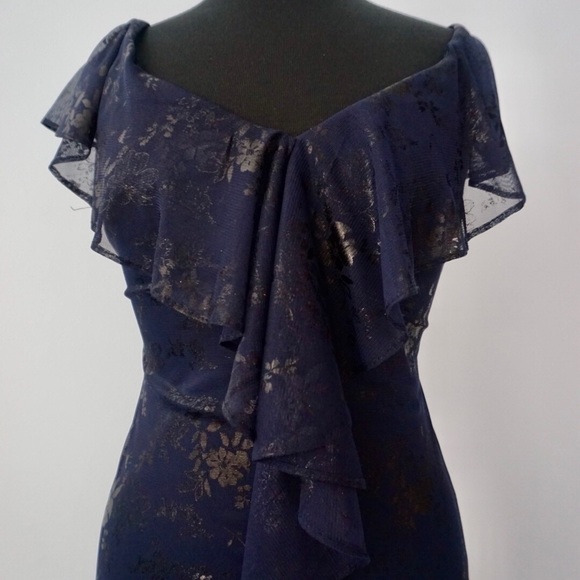 LE CHATEAU dress - Picture 4 of 8